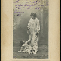 L’actriu Tina di Lorenzo en una fotografia dedicada a Guimerà. MAE.