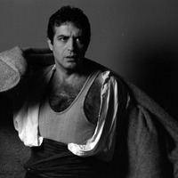  L’actor Enric Majó caracteritzat de Manelic en una fotografia feta per Colita. MAE. 