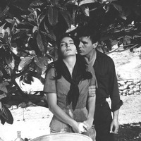 Francisco Rabal amb Núria Espert en el film María Rosa (1965), dirigit per Armando Moreno. Biblioteca Virtual Miguel de Cervantes. Archivo Francisco Rabal. 